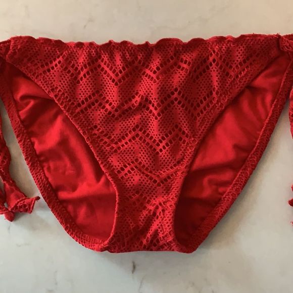 🌈5/$25 Mossimo red crochet tie up boho bikini bottoms - Picture 2 of 5